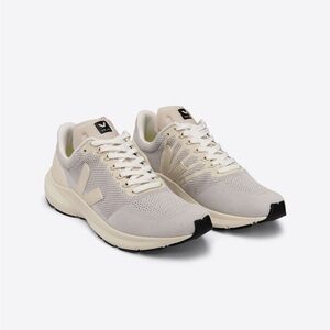 Men's Veja Marlin V-Knit Sneaker Size 11 US Chalk Pierre